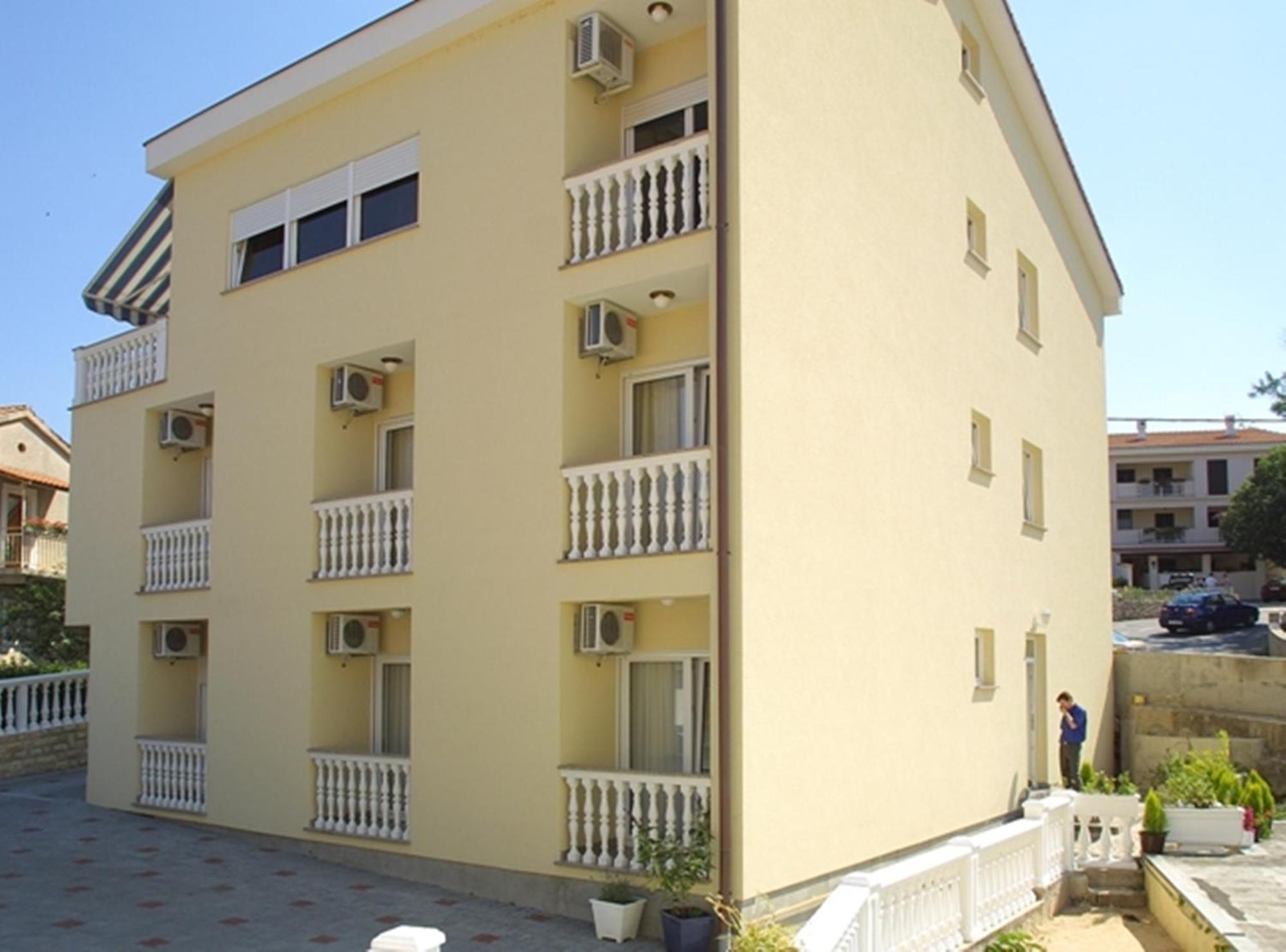 Guesthouse Villa Adria Малинска Экстерьер фото