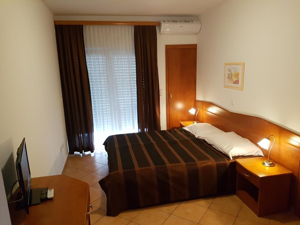 Guesthouse Villa Adria Малинска Экстерьер фото