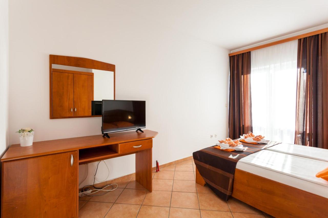 Guesthouse Villa Adria Малинска Экстерьер фото