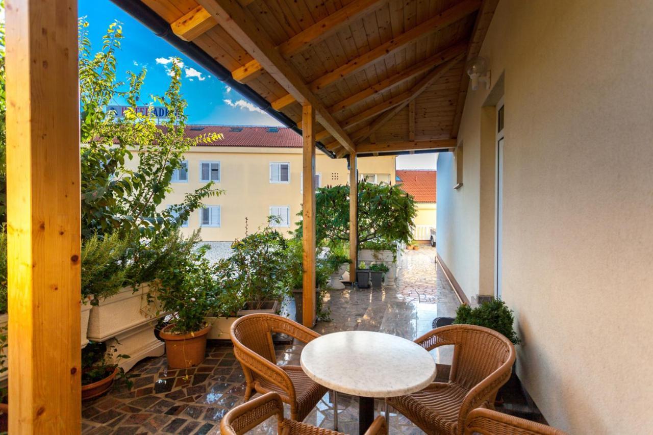 Guesthouse Villa Adria Малинска Экстерьер фото